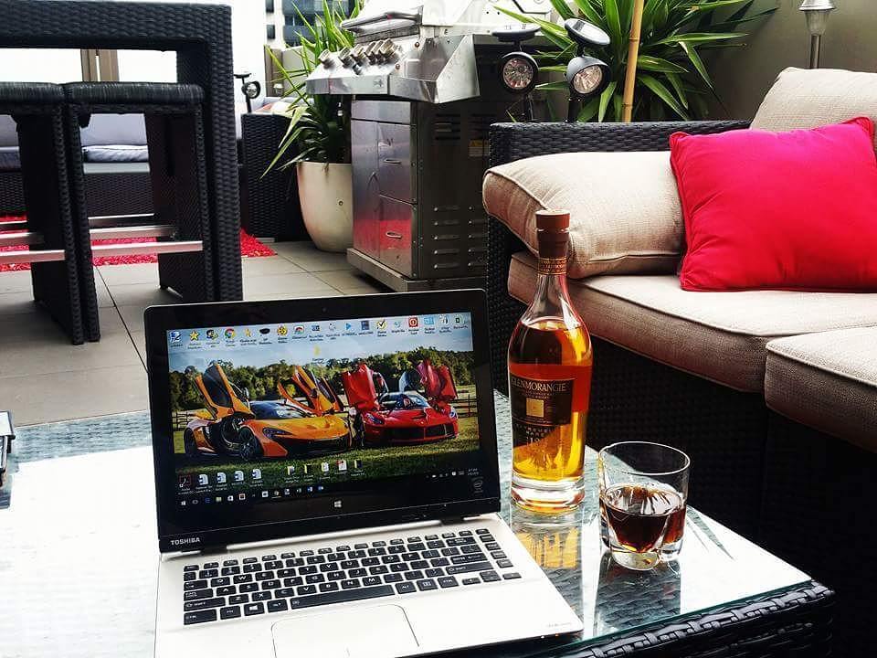 GradientSocial's tweet photo. Getting work done the right way #hardday #socialmedia #socialmediamarketing #marketing  #m… https://t.co/XcvP01CllL https://t.co/jIlnIxzQMV