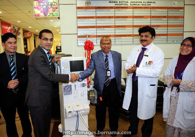 Bernama_Radio's tweet photo. Hospital Sungai Buloh menerima 4 mesin hemodialisis baharu, sumbangan PERKESO dengan kerjasama Kementerian Kesihatan https://t.co/3nP0s7y6V5