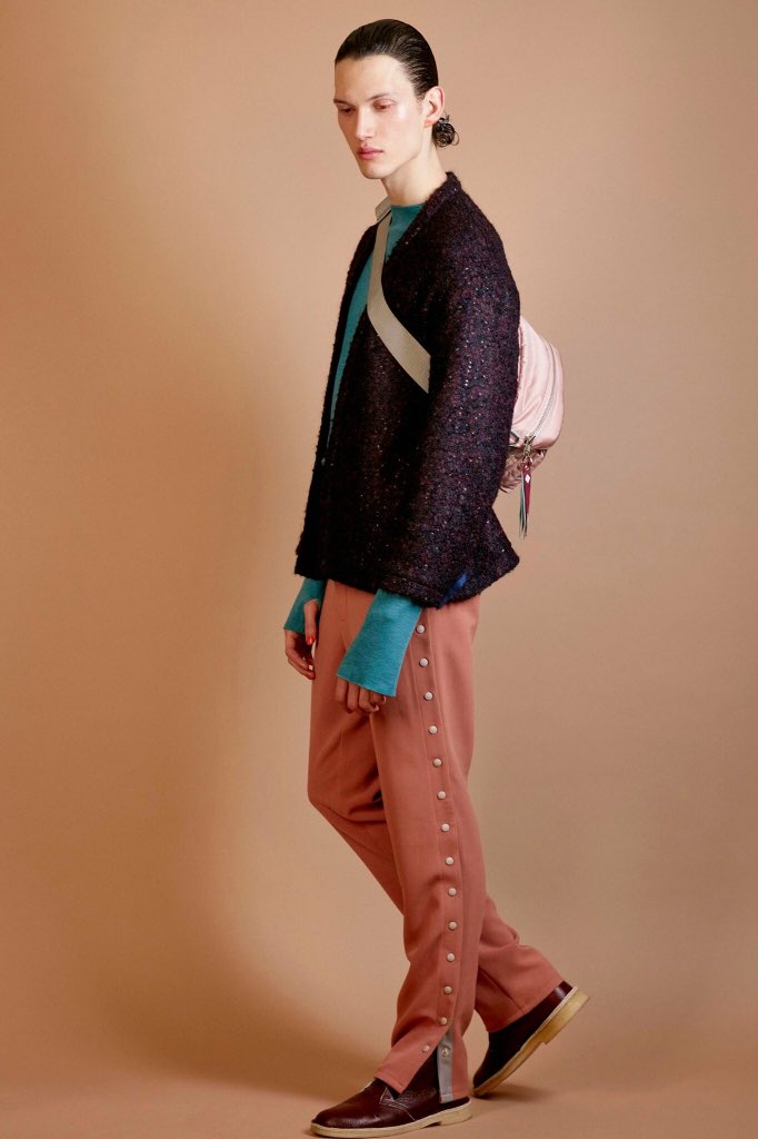 Luxfvshion's tweet photo. PIGALLE FALL 2016 YOU SAW IT HERE FIRST
Part 3 https://t.co/aykc4a0DZo