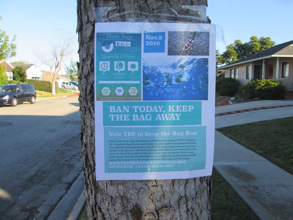 keepthebagaway's tweet photo. Out in the community for SB270 #banthebag #la https://t.co/RPmlI9W5eX