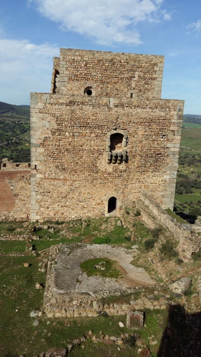 #castillo #burguillos del cerro. #badajoz