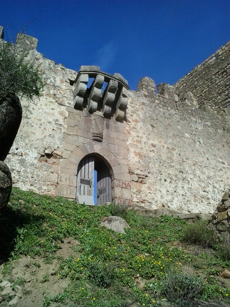 #castillo #burguillos del cerro. #badajoz
