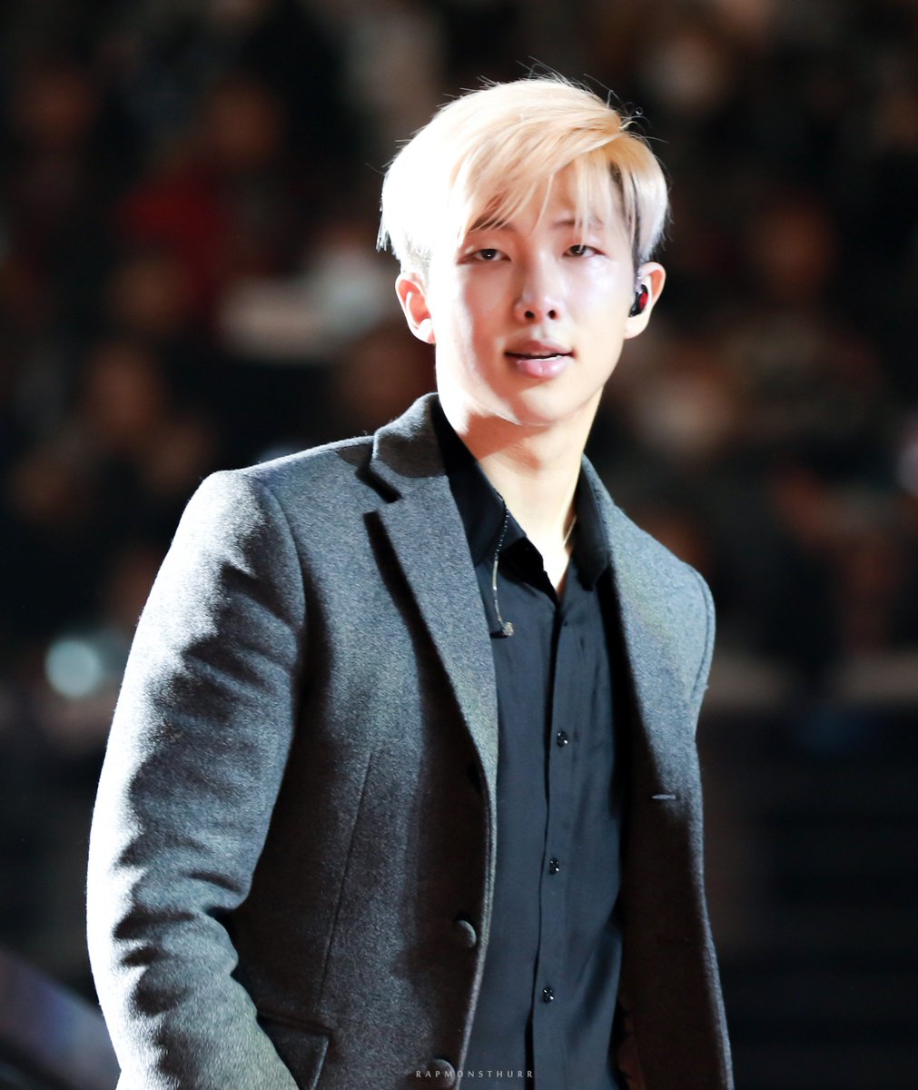 RAPMONSTHURR's tweet photo. With your sweet stare, it's like heaven is there!

160124 #방탄소년단 #RM #랩몬스터 @BTS_twt https://t.co/teNuGb17V4 https://t.co/DuQKmzCtl6
