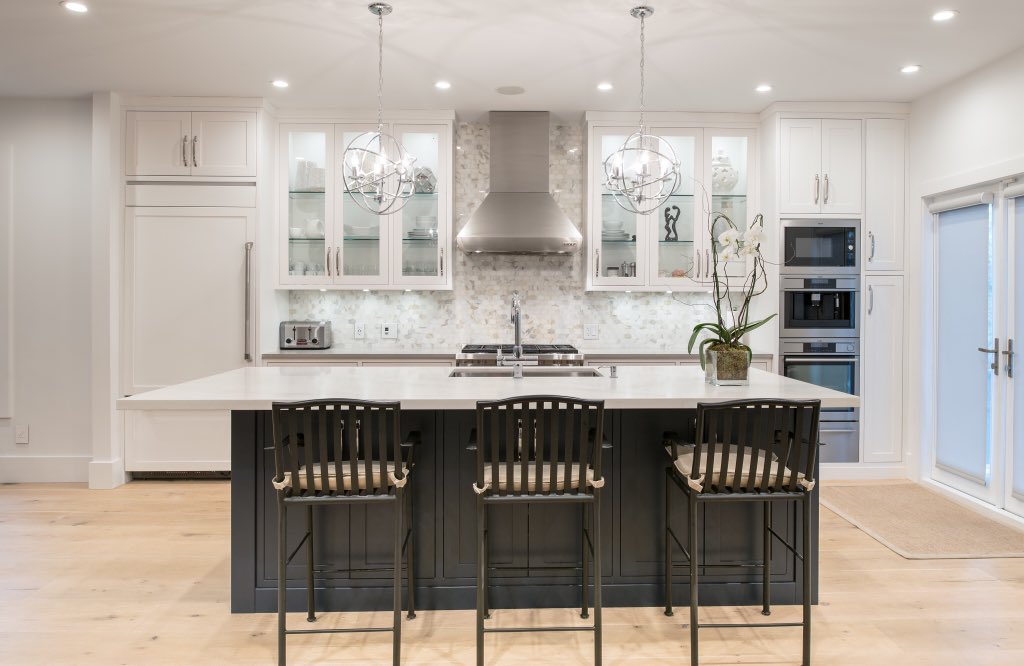TroicoGroup's tweet photo. #construction & #reno by #troico #design #yvr #realestate #kitchenreno appliances by: @subzerowolf & @AEGworldwide https://t.co/hDyky5dSlN
