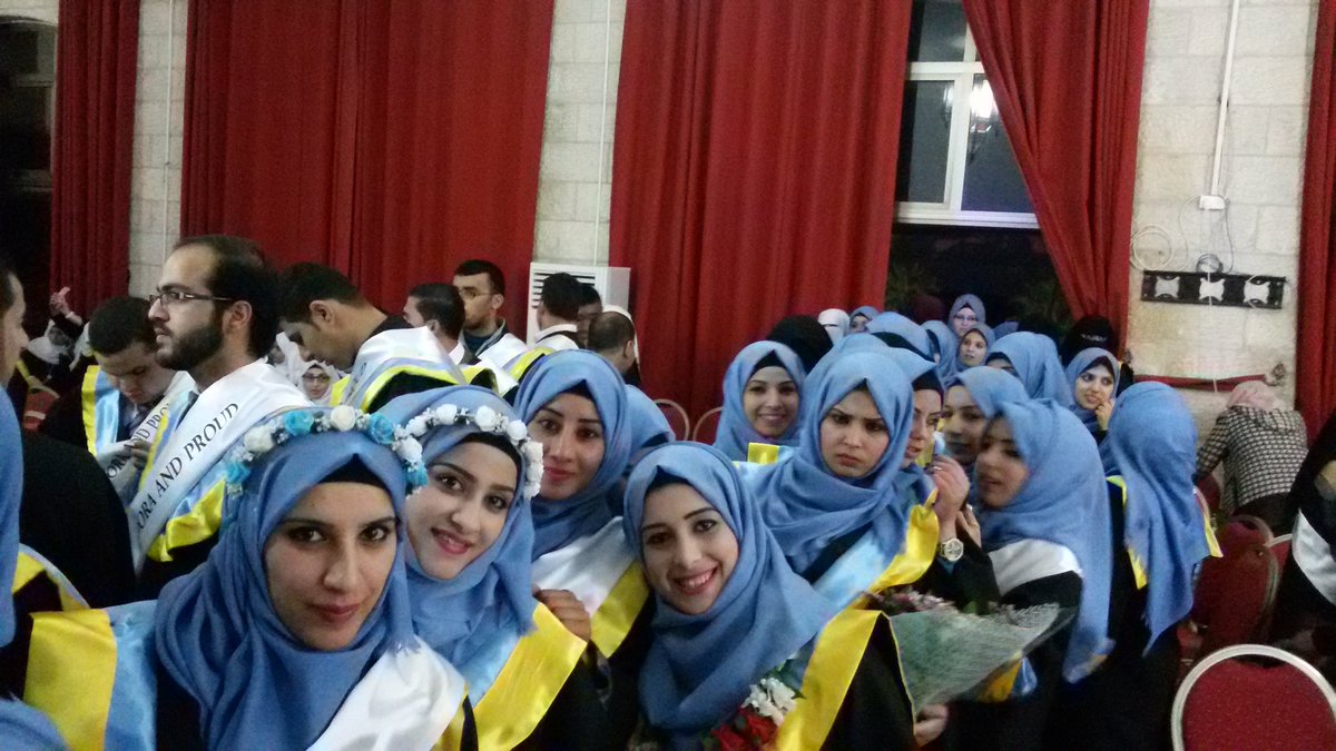Qatrawi96's tweet photo. استعداد الخريجين للخروج من الكواليس
#QDFinGaza
#Qatar
#EAA
#IamFakhoora
#UNDP
@UNDPPalestinian https://t.co/yAntq0aB8X