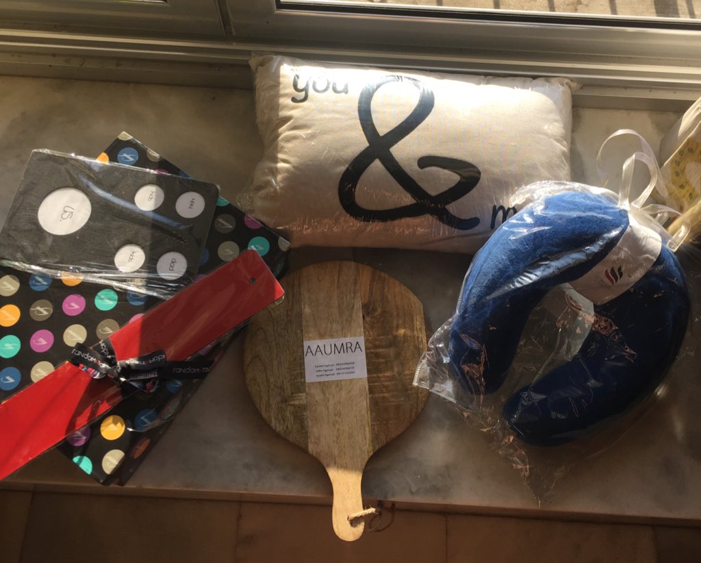 ritssajdeh's tweet photo. Thank you for the goodies @DezignGenie love them!! https://t.co/Hws4uOyJZ5