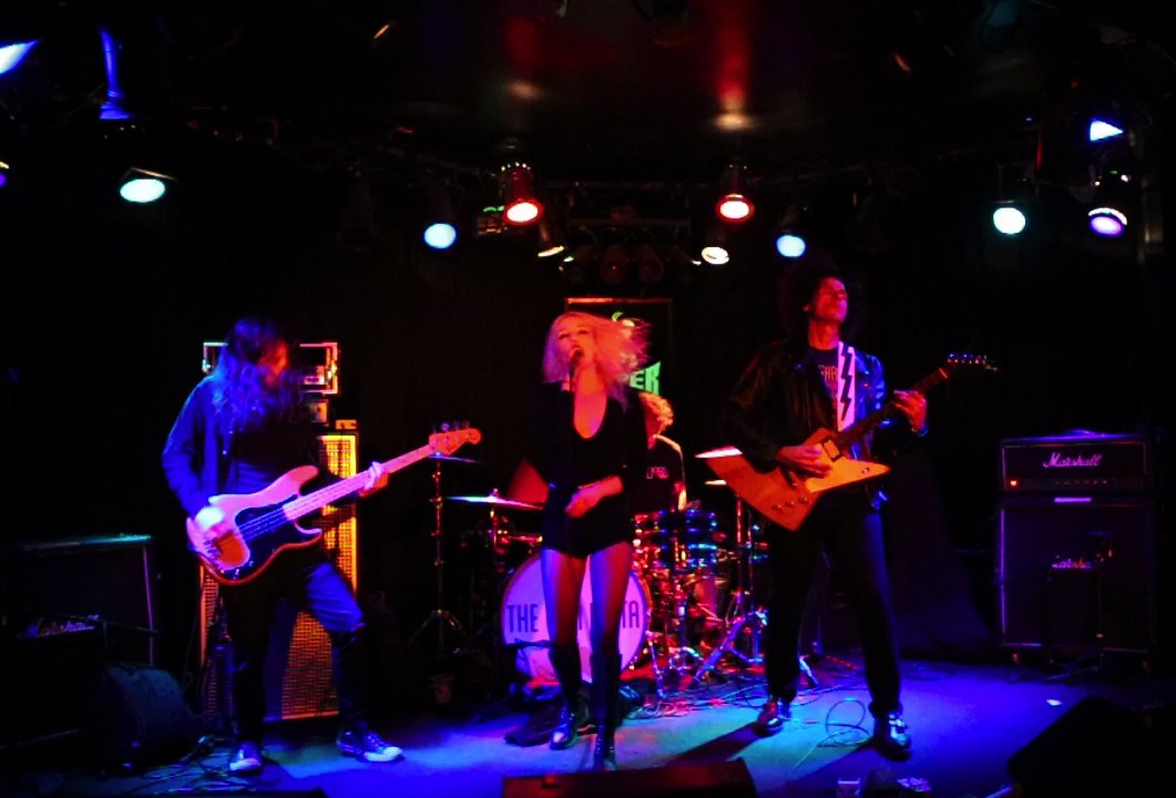 ChainflowerLA's tweet photo. Showin how rock is done at @theVIPERroom #Kelly #Erika #Brandon #Eliot #Chainflower #Rocks #Sexy #Destroying #LA https://t.co/8jlJ3OKBDO