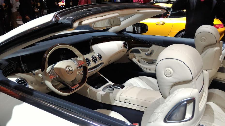 EconomicTimes's tweet photo. Take a look at the #Mercedes S Cabriolet at #AutoExpo2016 https://t.co/PuQmY4ynsX