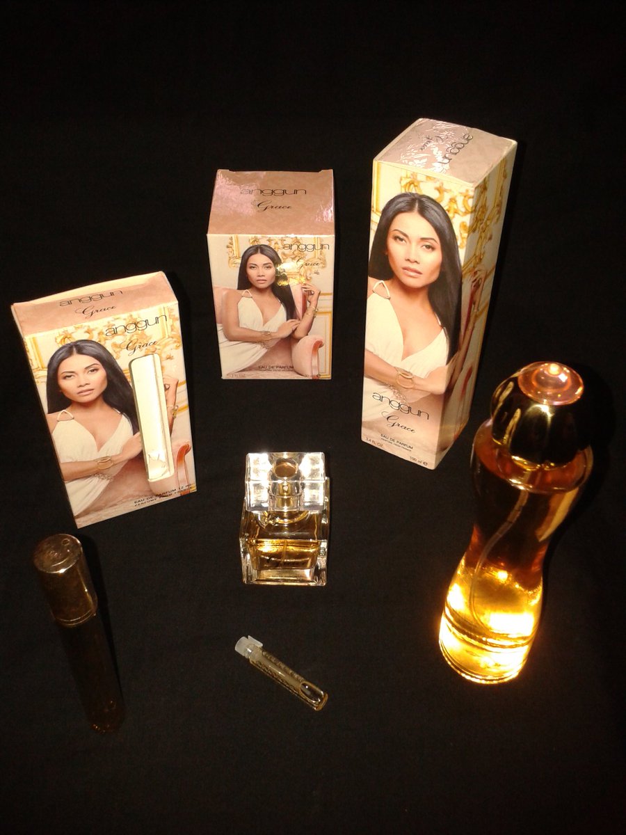 Yusian_Egi's tweet photo. Welcome to my collection 😍😍😍 @Anggun_Cipta  @Anggunesia 
#Parfum #Anggun #Grace #Collection #ACS #Anggunesia #Love https://t.co/9oqc1w5JT5