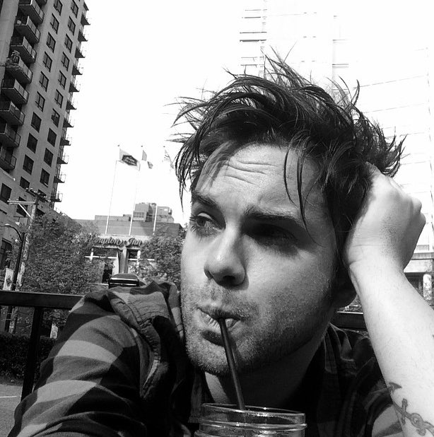 TimothyFeldon's tweet photo. 🎶🎵 i've been drankin.... i've been drankin.... some of this soda stuff, damn it's good https://t.co/zuvyfVK04p