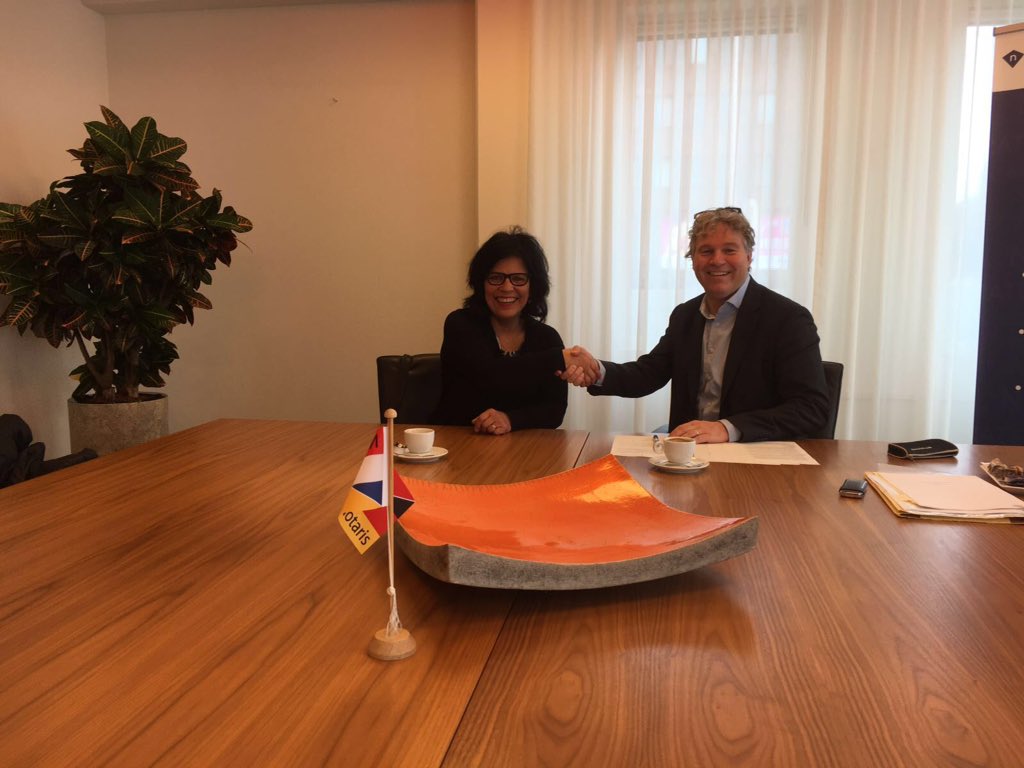 Aanjager OndernemersLab Achterhoek. Papieren zijn getekend, nu aan de slag.