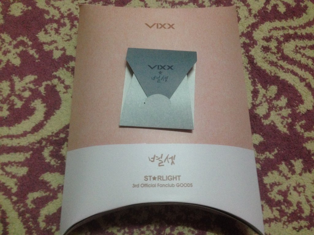 Nmoshie's tweet photo. the packaging / inside #starlight #byulset #빅스 #별셋 https://t.co/ovWSOKxQxb