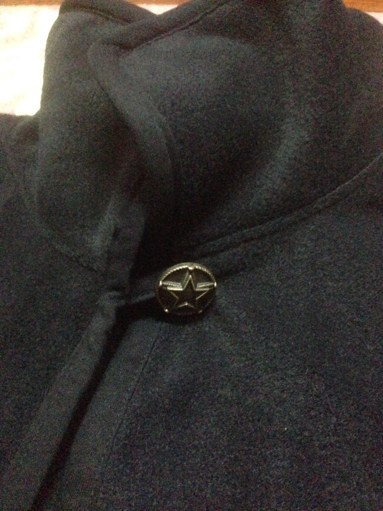 Nmoshie's tweet photo. the cloak #starlight #byulset #빅스 #별셋 kat malaysia panas la nk pakai but the badge and printed logo totally 짱이다~ https://t.co/w6mHD4yPdJ
