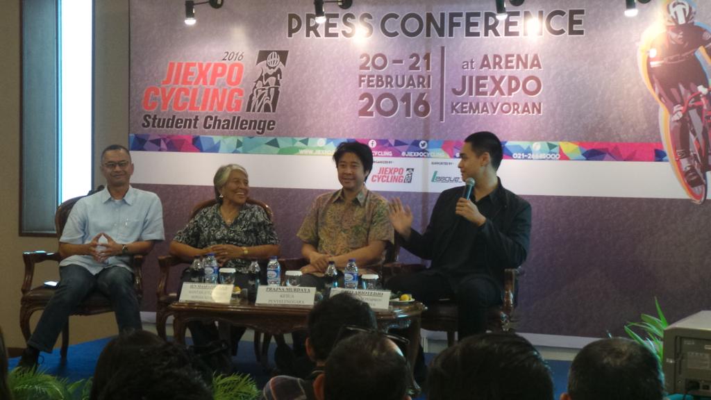 JIEXPO tweet media