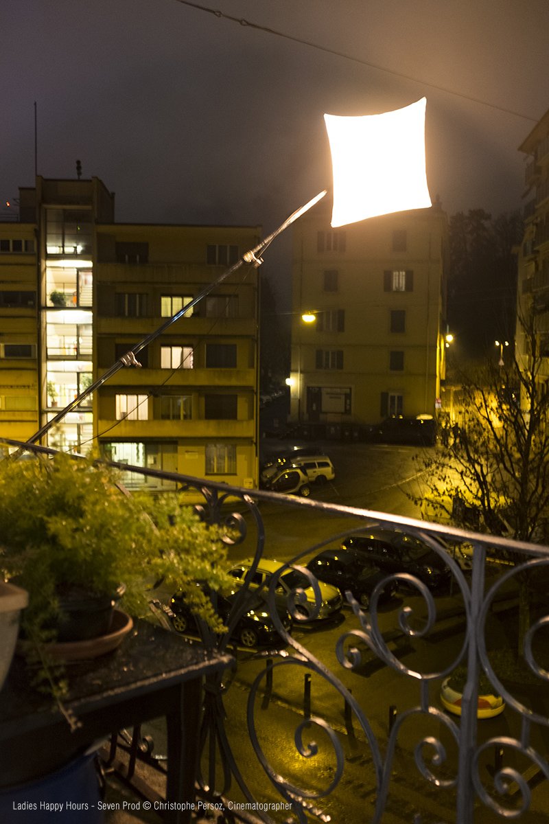 aladdinlights1's tweet photo. The wonderlamp is incredibly lightweight. Read the full story on https://t.co/Te3QqWOLOU https://t.co/gpY6AKsGAv