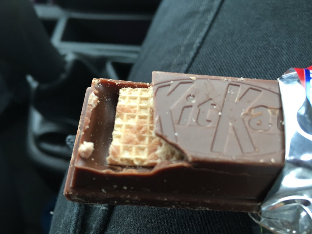lee198313's tweet photo. @Nestle very disappointed this morning whilst eating my kit Kat may start legal proceedings for a lifetime supply!! https://t.co/6kPEWHQZOE