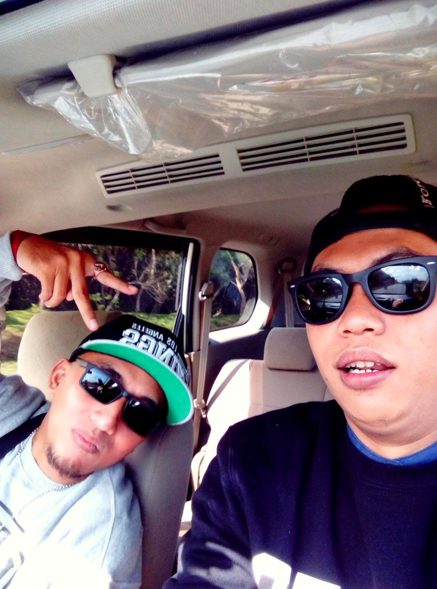 REZA PERMANA (@rezafake) on Twitter photo 