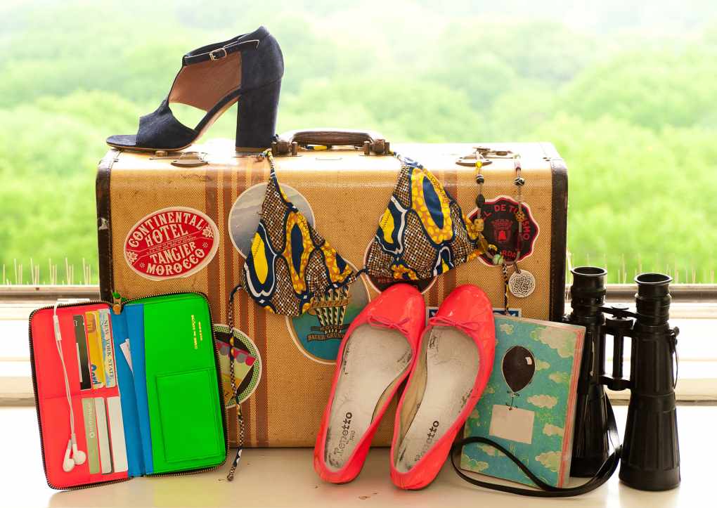 IMB_007's tweet photo. ✈ #Travelling to India? #PACK all this => https://t.co/AywL9ghKRn #IndiaTravel #BagsPack #BringThisToIndia 💼 https://t.co/E42xI22XYO