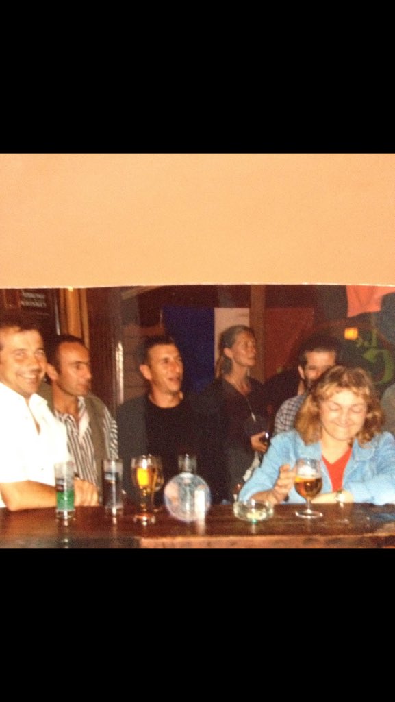 <a href="/Remilamerat/">Rémi Lamerat</a> et moi qui pensait que Jean n'avait jamais mis les pieds au Caveau!!!😳 #surprise  #foyenslegendes