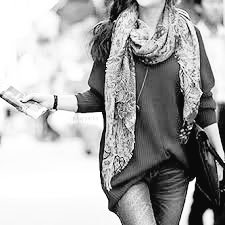 ha89786's tweet photo. شتيـــــــاقي لك غريب
إســــأل إحساسك يجيب
إنــــــك النـــــور لحياتي
إنت شوقي وإنت ذاتي
إنت كل الحب https://t.co/FUh88FivT9