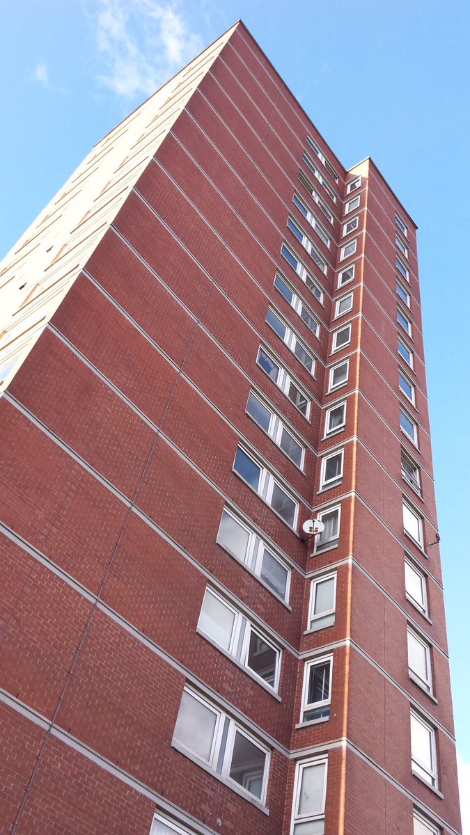 zerg_in_oldham's tweet photo. Quick visit to Rowntree House to follow up Customer Congress interest...#bluesky #thinking https://t.co/5VuTNkicmS