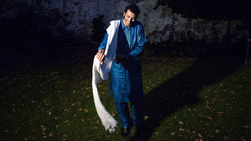 Guitarist <a href="/BombinoOfficial/">Bombino</a> offers eulogy for nomadic Tuareg tradition with "Akhar Zaman." n.pr/1PRPrFB