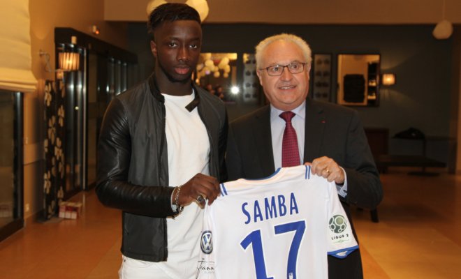 FootIDF's tweet image. ANCIENS - 👤 - #FOOT - Le défenseur Issa Samba, passé par le CFFP, vient de signer son premier contrat pro à @AJA