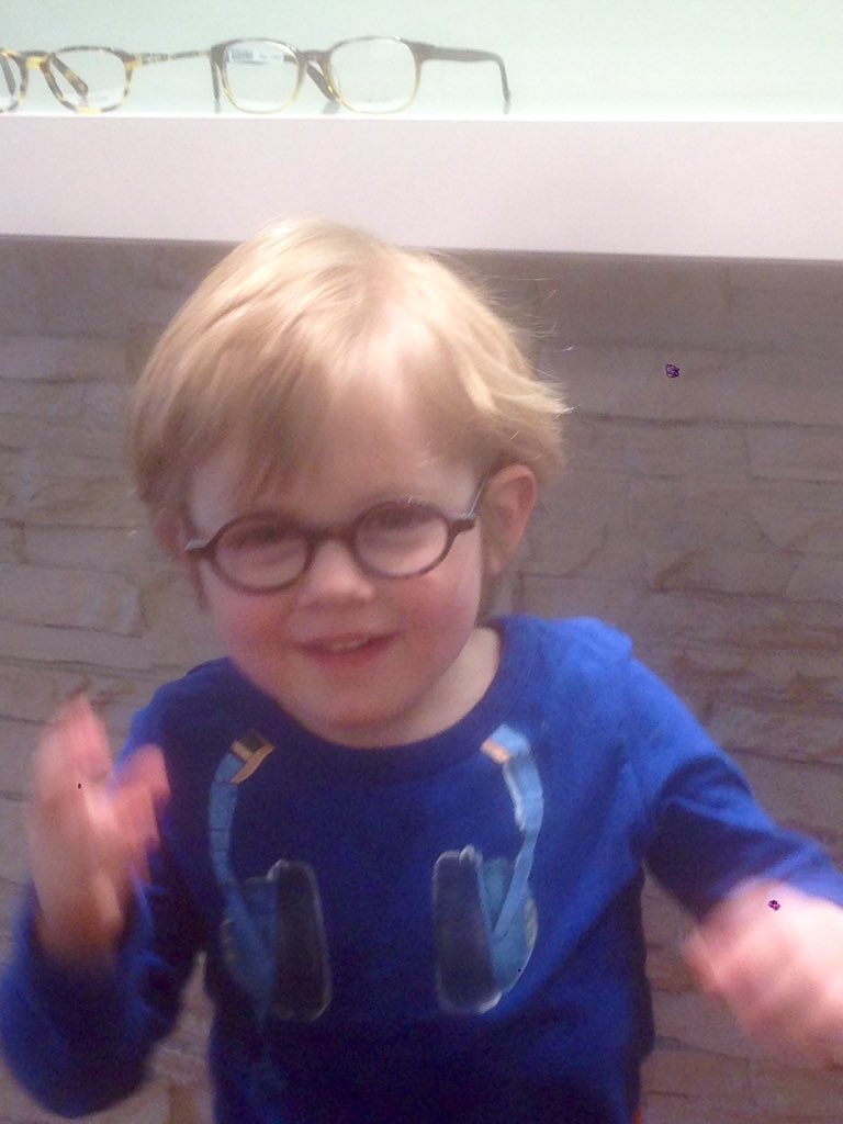 EstherSpikmans's tweet photo. Sinds vandaag een super stoer brilletje!! 👓👍🏻😀 https://t.co/STaqbjJQew