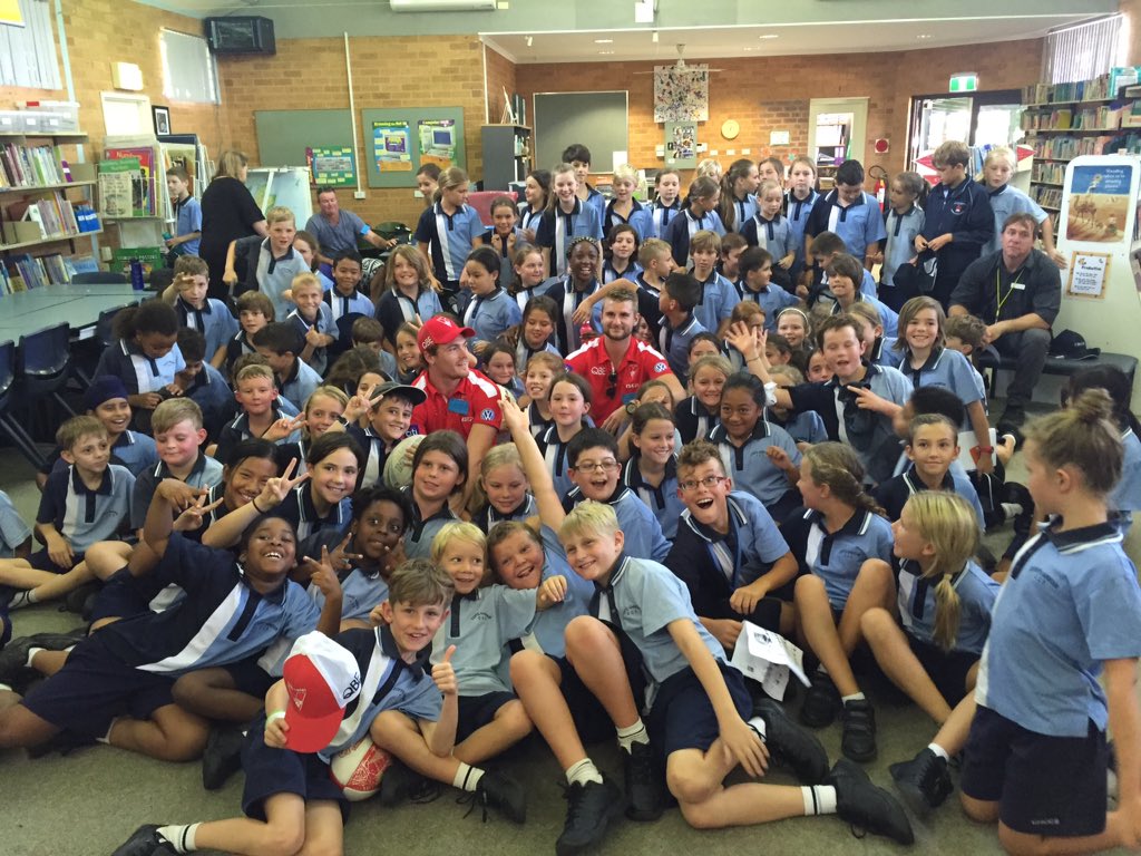 AFLNNSW's tweet photo. Awesome session at CCS with @RohanGary &amp; Harry Marsh during the @sydneyswans training camp. Great day @aflnswact https://t.co/6Q94Pb4Auj