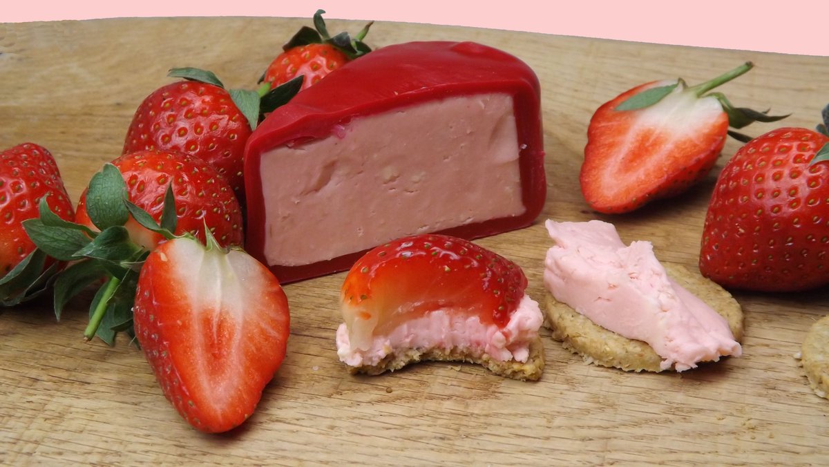 1CheshireCheese's tweet photo. Valentine has to be Cheesy, Love is the one &amp; only Strawberry Valentines Cheese Heart https://t.co/ZX1FjfTbvf https://t.co/Vht7Myxu8i