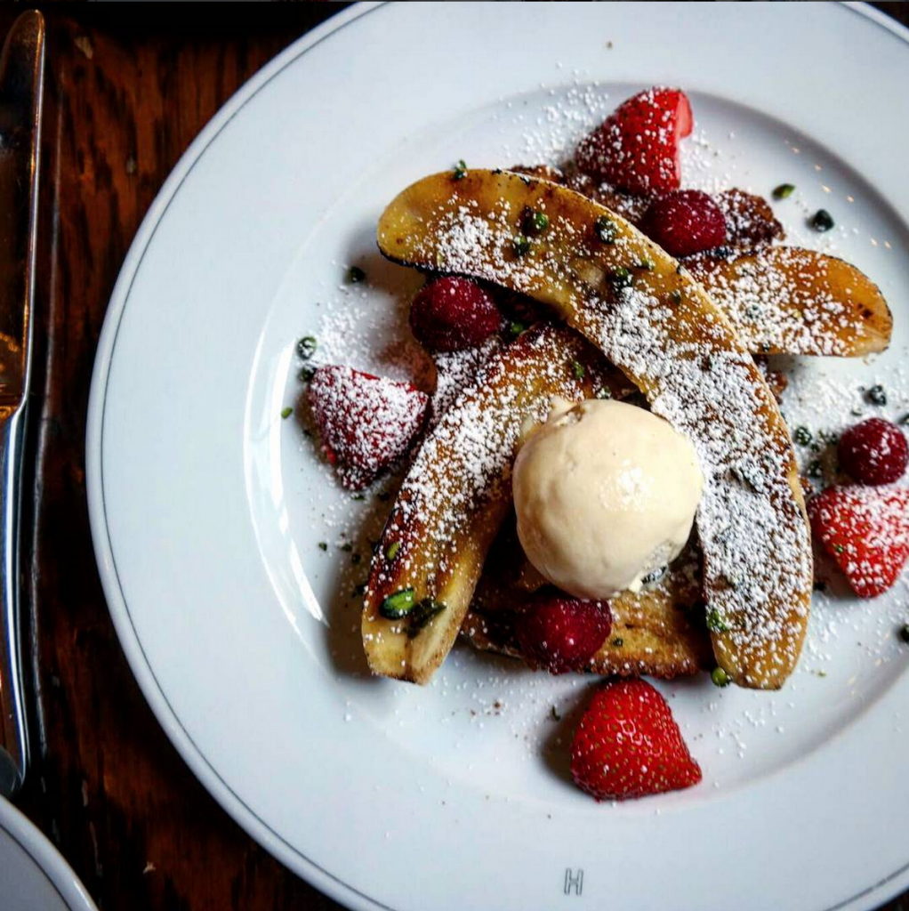 AboutTimeMag's tweet photo. How GOOD does the waffle with caramelised banana, bacon &amp; maple syrup @HolbornDining look?😍 https://t.co/VQVDcrSIE7 https://t.co/OPxnNthO2p