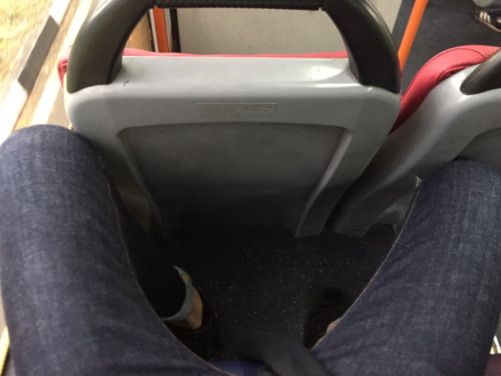 Cheekyxuan's tweet photo. If you have long legs, you have to chop 1/4 of your legs off cuz smrt ain't got space for you https://t.co/aRLTvMeb7y