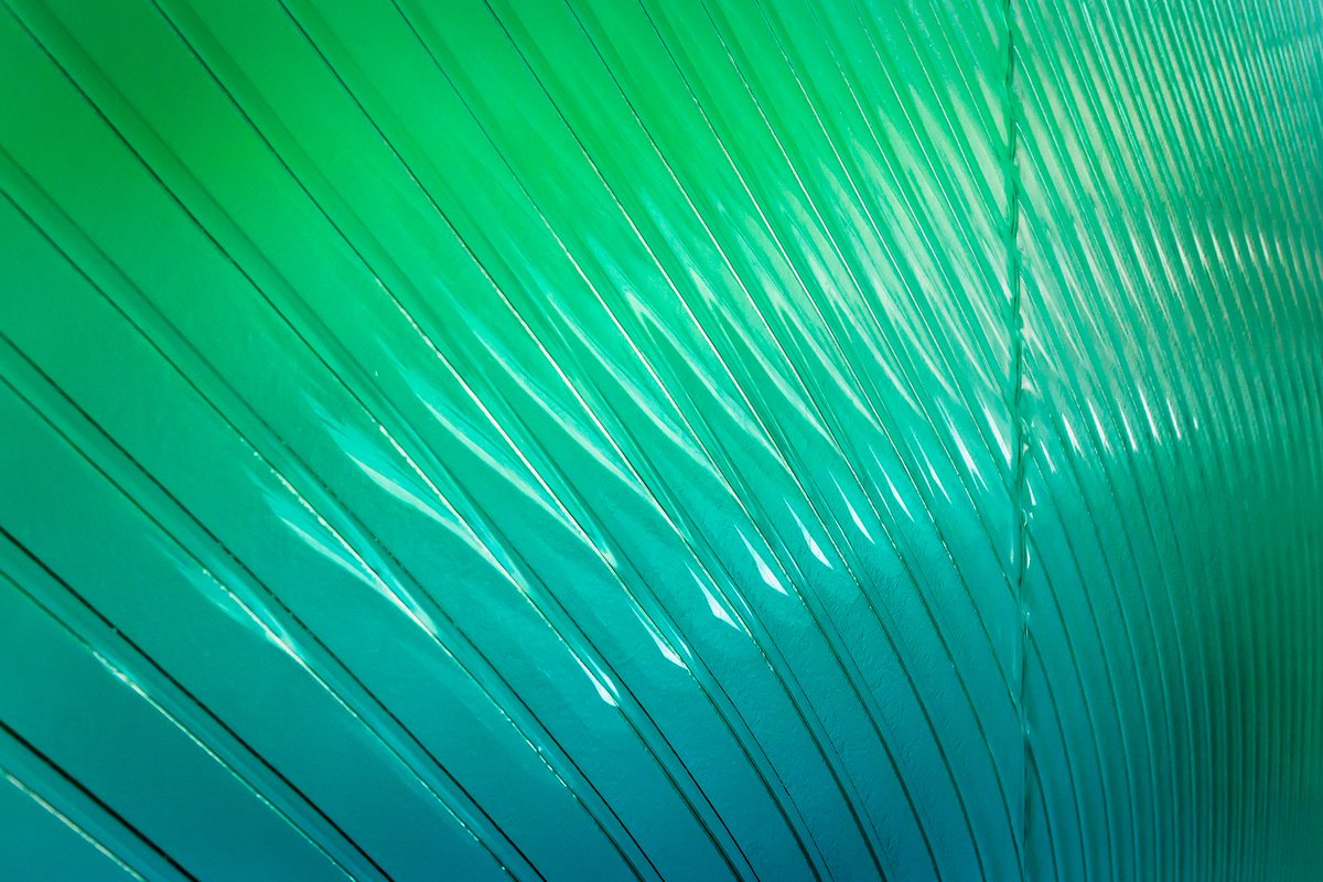 surfacethinking's tweet photo. #SurfaceOfTheDay -Glass/Mirror! Pics from exhibitors @float_glass 152, @BaranskaDesign 350 &amp; Sterling Studios 360 https://t.co/jJ41DlTUPY