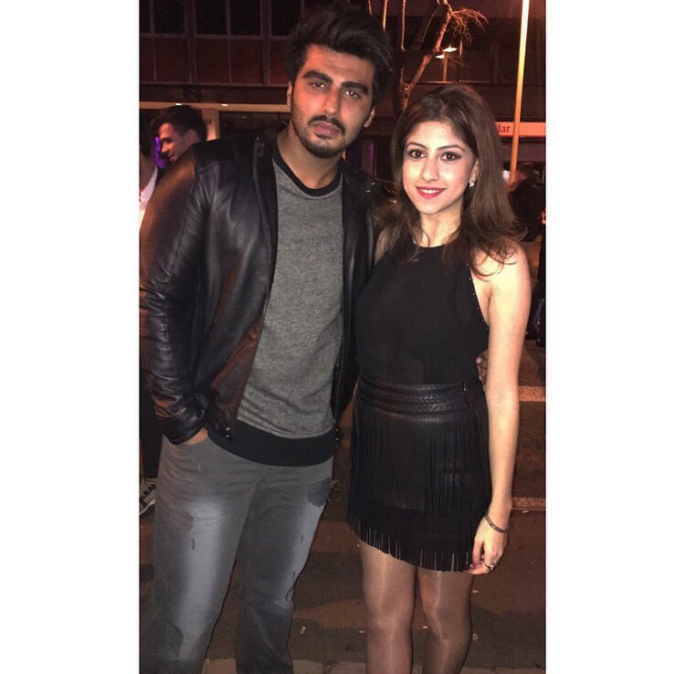 Poonam__S's tweet photo. Loved seeing you!! 😍  @arjunk26 #arjunkapoorinbarcelona @MissMalini https://t.co/HHBGtmtSWE