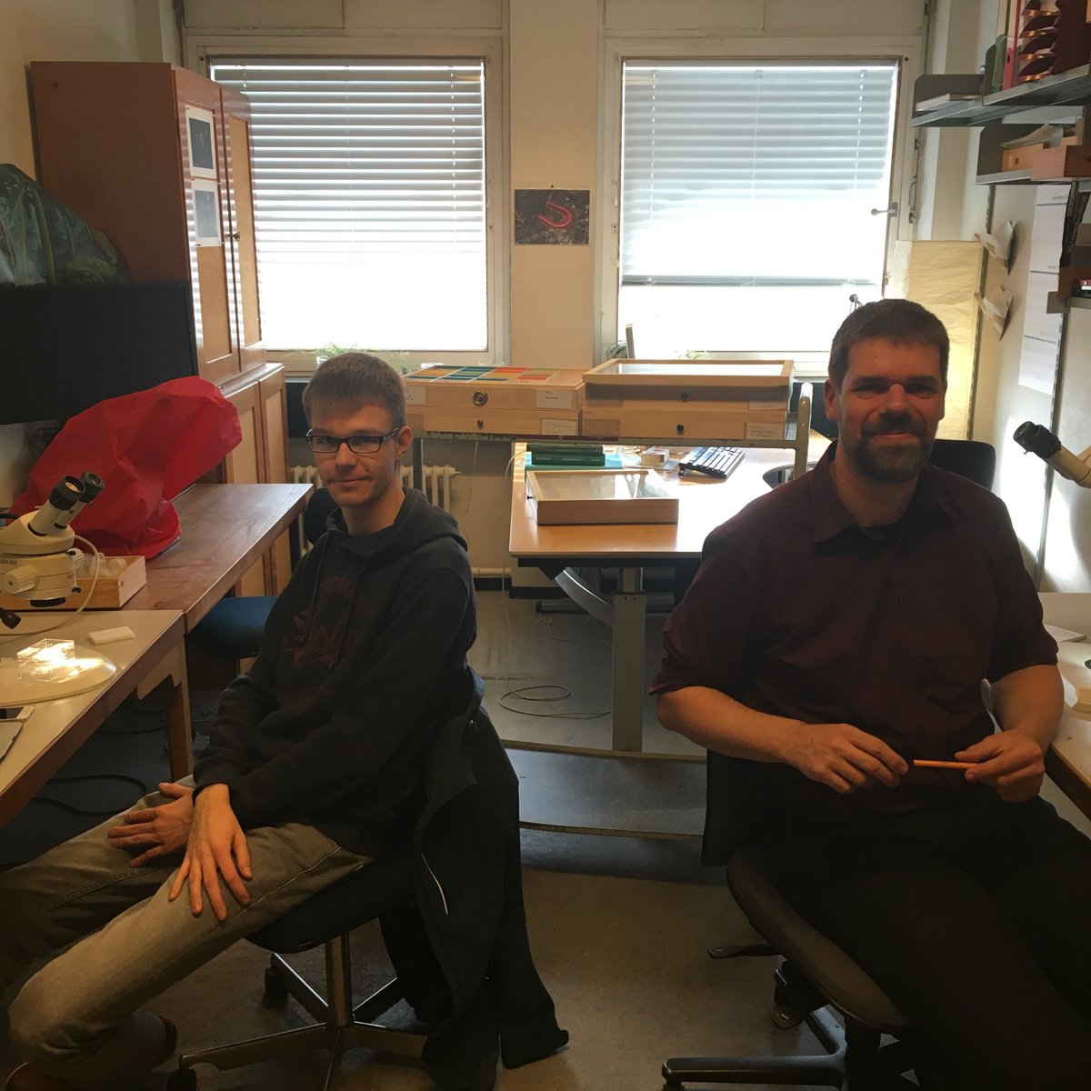 zmuccoleoptera's tweet photo. Guests for today: Jens Esser (right) & Tobias Mainda from Berlin (left) #Cryptophagidae #Stenus @zmuccoleoptera https://t.co/UWXAqCW9wp