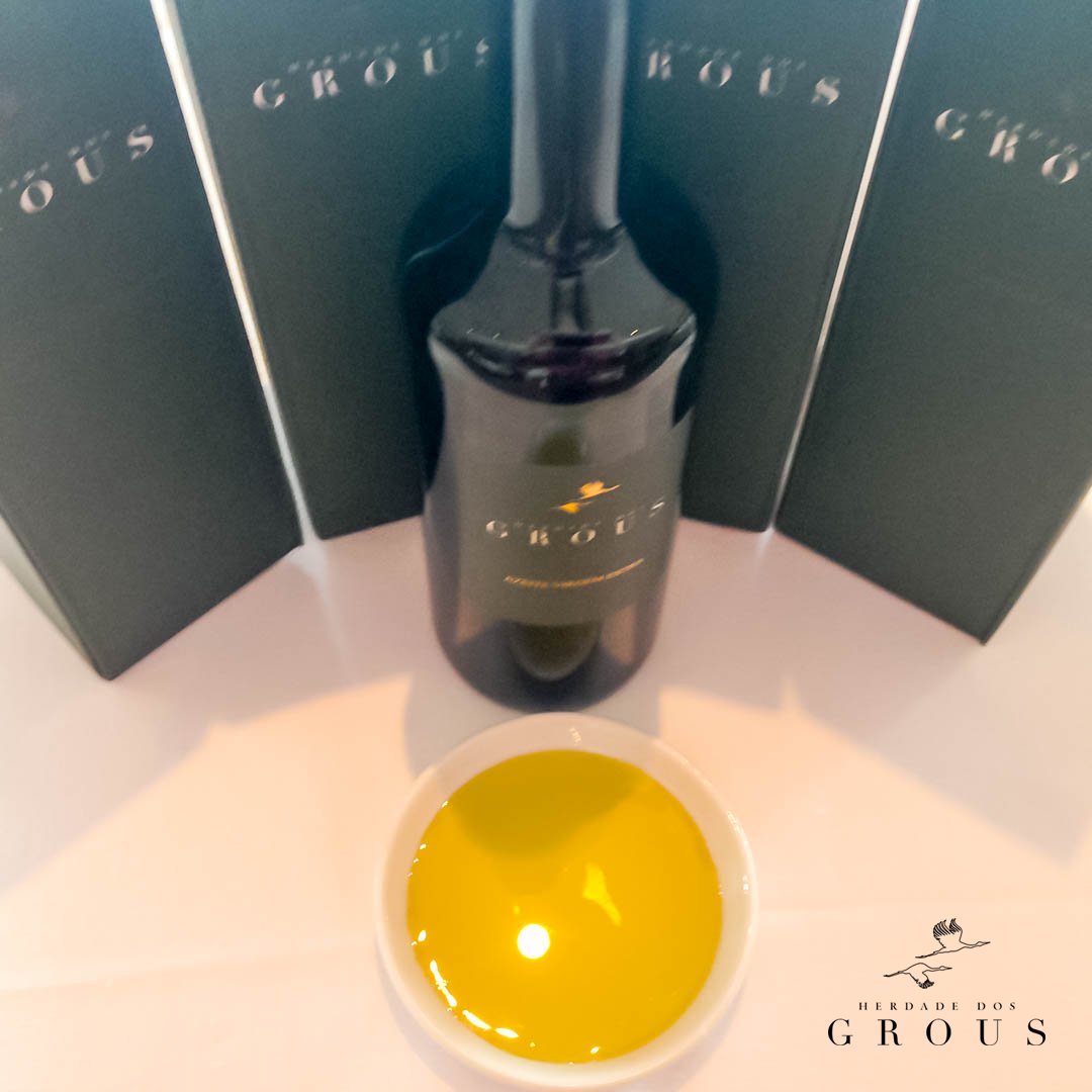 herdadedosgrous's tweet photo. The new Herdade dos Grous #oliveoil is ready and as #tasty as ever #grous #alentejo #portugal https://t.co/B6sNIc0bYk