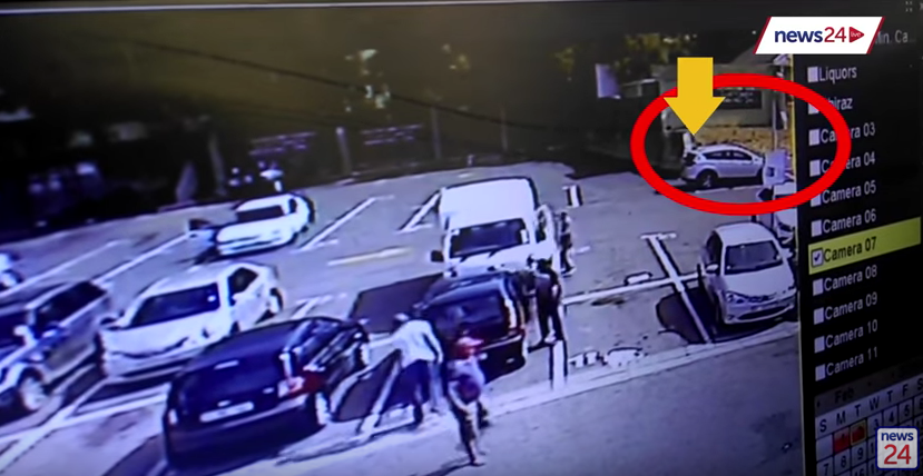 News24's tweet photo. WATCH: Remote jammer robs car in broad daylight in CT - https://t.co/FW7o2q4TKr https://t.co/ToMe4YWvXT