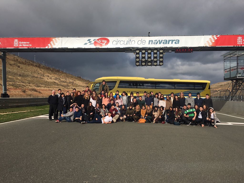 TerceroMyF's tweet photo. Terminamos la visita en #circuitodenavarra #T3RCEROMYF #sempresa16 #foroeuropeo https://t.co/c26A3ZR2f9