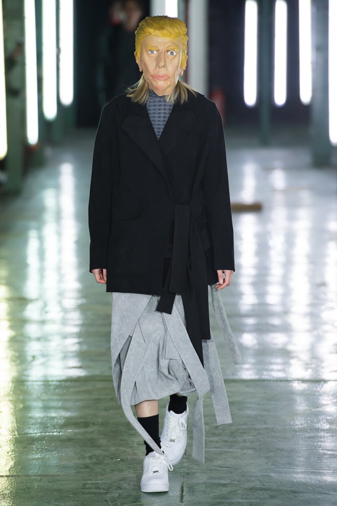 Fashionsnap Com パリコレに安倍首相 アヴォック Avoc が16 17年秋冬メンズコレクション発表 T Co Umb7mxkuzd T Co Zrvq7zsmuf