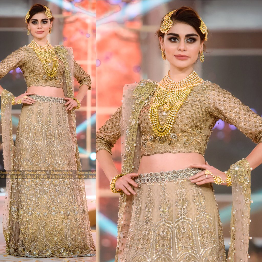 fahadi_photos's tweet photo. Gorgeous @isadafkanwal wearing @sobianazir_SN during #tbcw15
@BBlogRT @TehminaKhaled @dreamzstudio81 https://t.co/6vJLGFyJx3