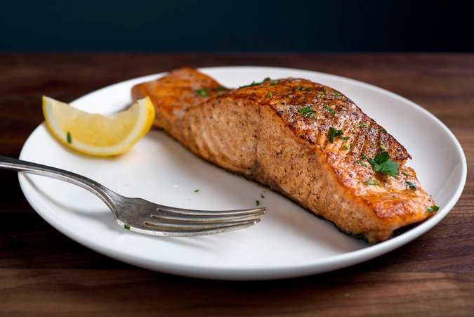 Are you planning on having #Salmon for dinner at home? Here's how to cook it to perfection. nyti.ms/1JZWxvz