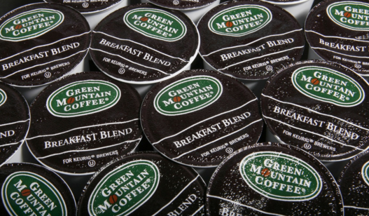 washingtonpost's tweet photo. America’s favorite coffee trend is finally coming to an end https://t.co/QckCp27Qt1 https://t.co/qKaQf6eP8s