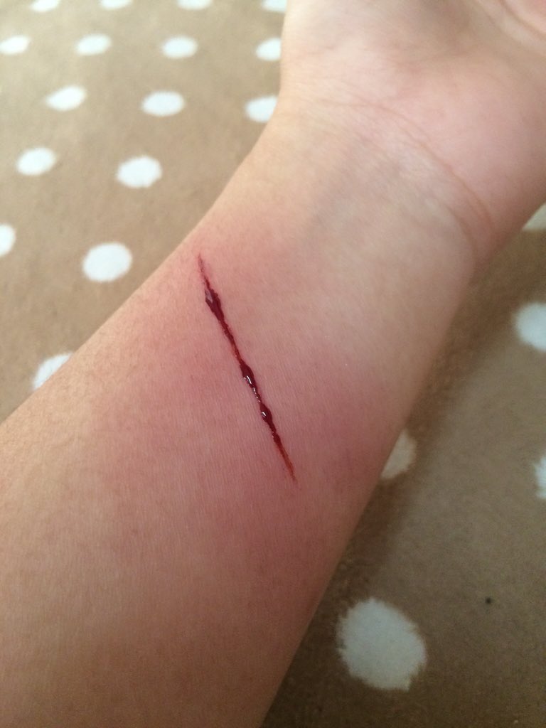 傷メイク Mikakesho0127 Twitter