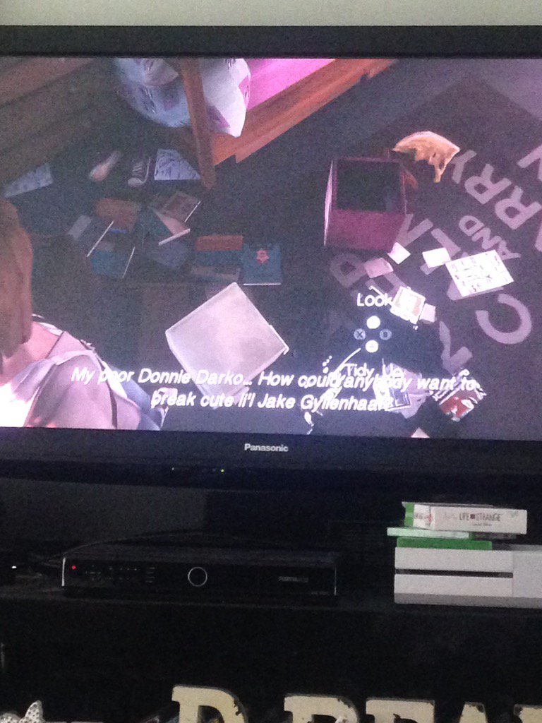 1ManiacAtATime's tweet photo. Actuate! #donniedarko #gamereference #cuteliljake https://t.co/Po2j7Dlg7N