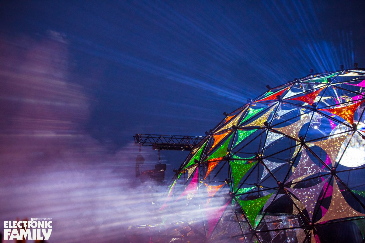 electronicfam's tweet image. Oh that sparkle ✨