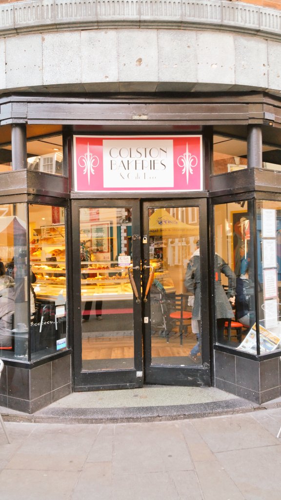 jamesbell_worc's tweet photo. #Colston Bakeries have some tasty #valentinesday cakes! Take a look! #offersworc https://t.co/LTWur0JxQv