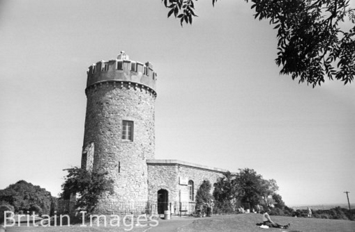 BritainImages's tweet photo. A #building at #CliftonDown with a #cameraobscure dating back to #Victorian times https://t.co/3Dt2JCE3qs #Bristol https://t.co/oPLAnxuk56