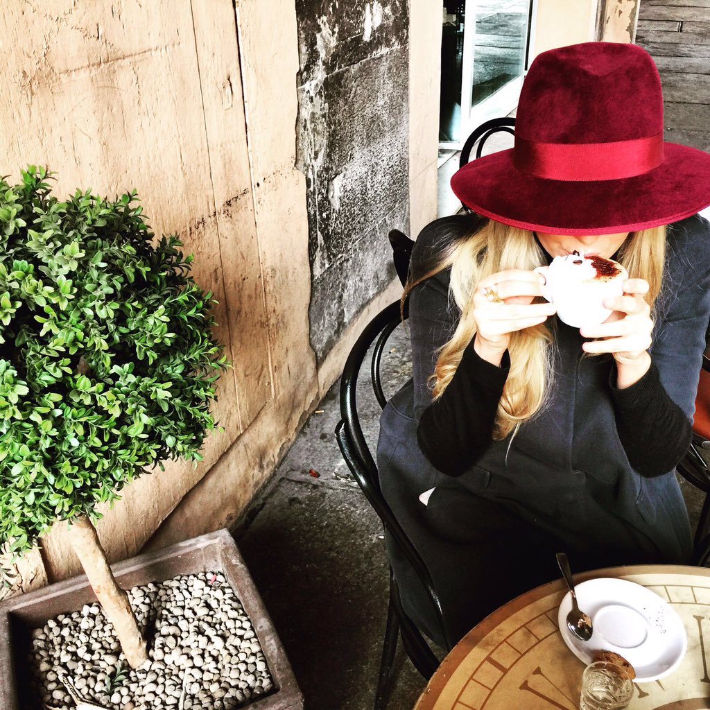 rubyrufusisaacs's tweet photo. Morning ☕️ #detreeparis https://t.co/Z7ehNLBEmT