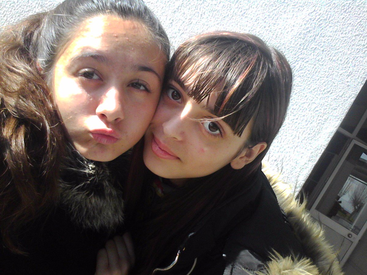 solteiralara's tweet photo. Noa desejamos qs boas tardes 
#best #melhoramiga #meggy #mygirl #maisumabest https://t.co/eH7j4h5yWT