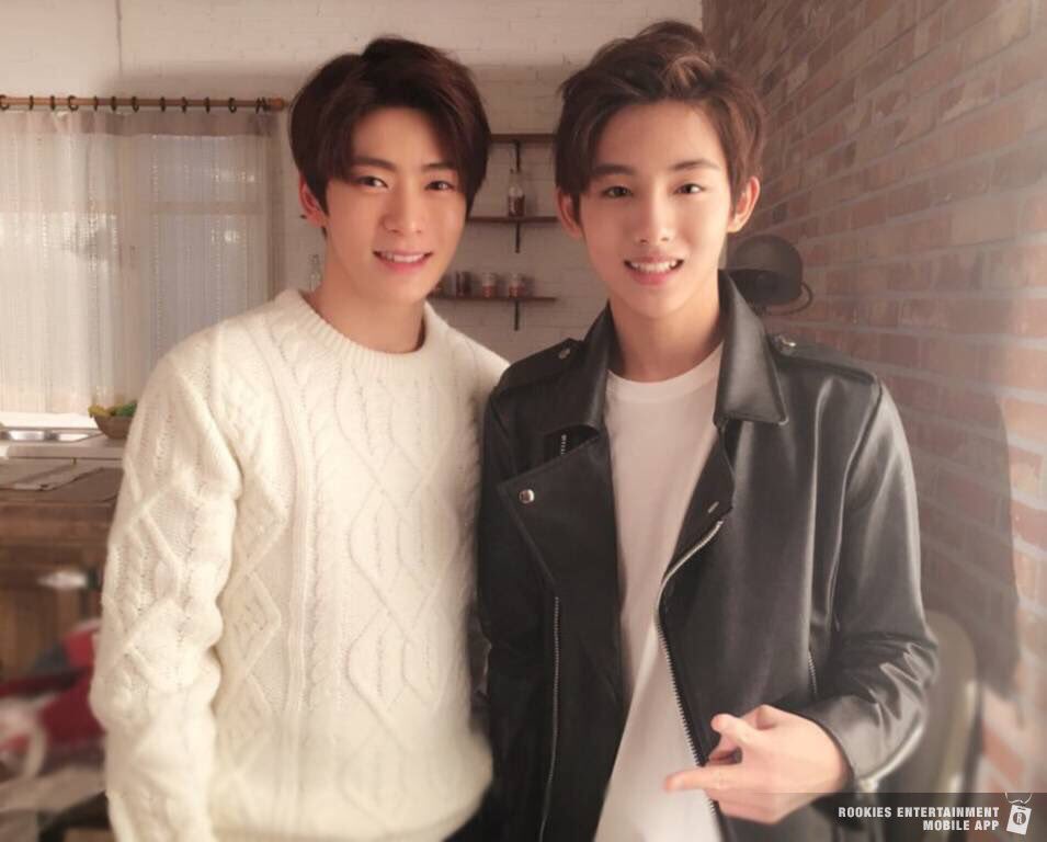 zxirii's tweet photo. รูป #97lines มาละ
ขอ #96lines โดคุนเตนล์ด้วย 😝
#nct #SMROOKIES https://t.co/FcrPb9XA3s